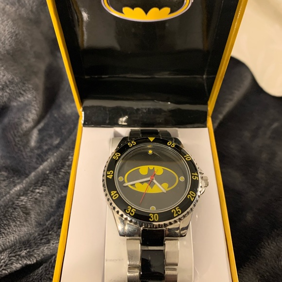 Watch Batman - Picture 2 of 4